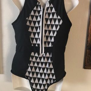 Bodysuit m